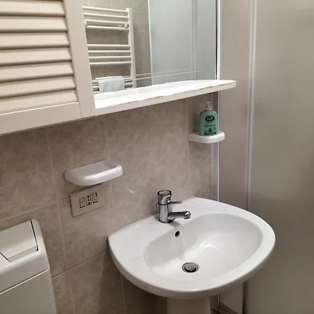 Carugio Santacroce Aptm Appartement
