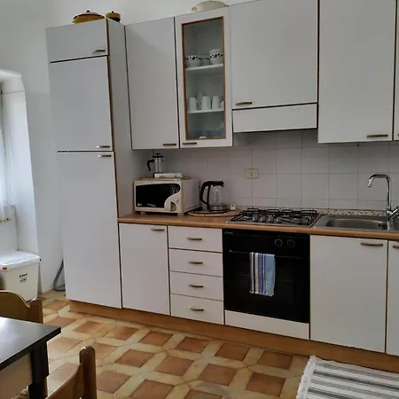 Carugio Santacroce Aptm Appartement *