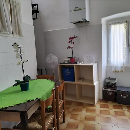 Carugio Santacroce Aptm Apartman *
