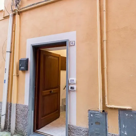 Carugio Santacroce Aptm *